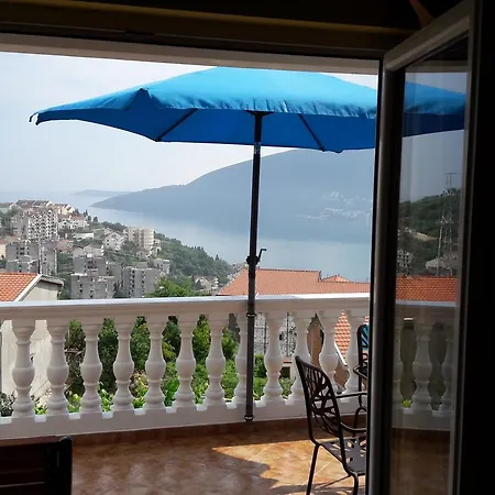 Porodicni Apartman Herceg Novi Exterior photo