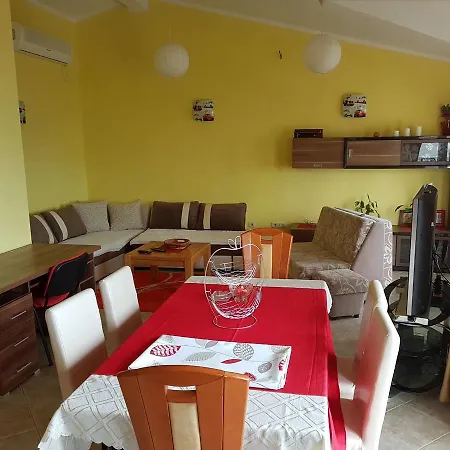 Porodicni Apartman Herceg Novi Exterior photo