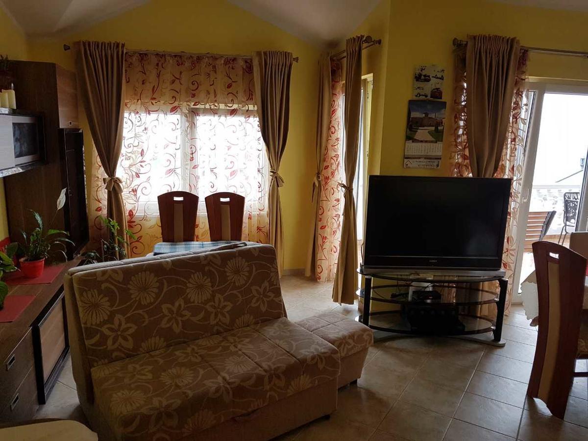 Porodicni Apartment *
